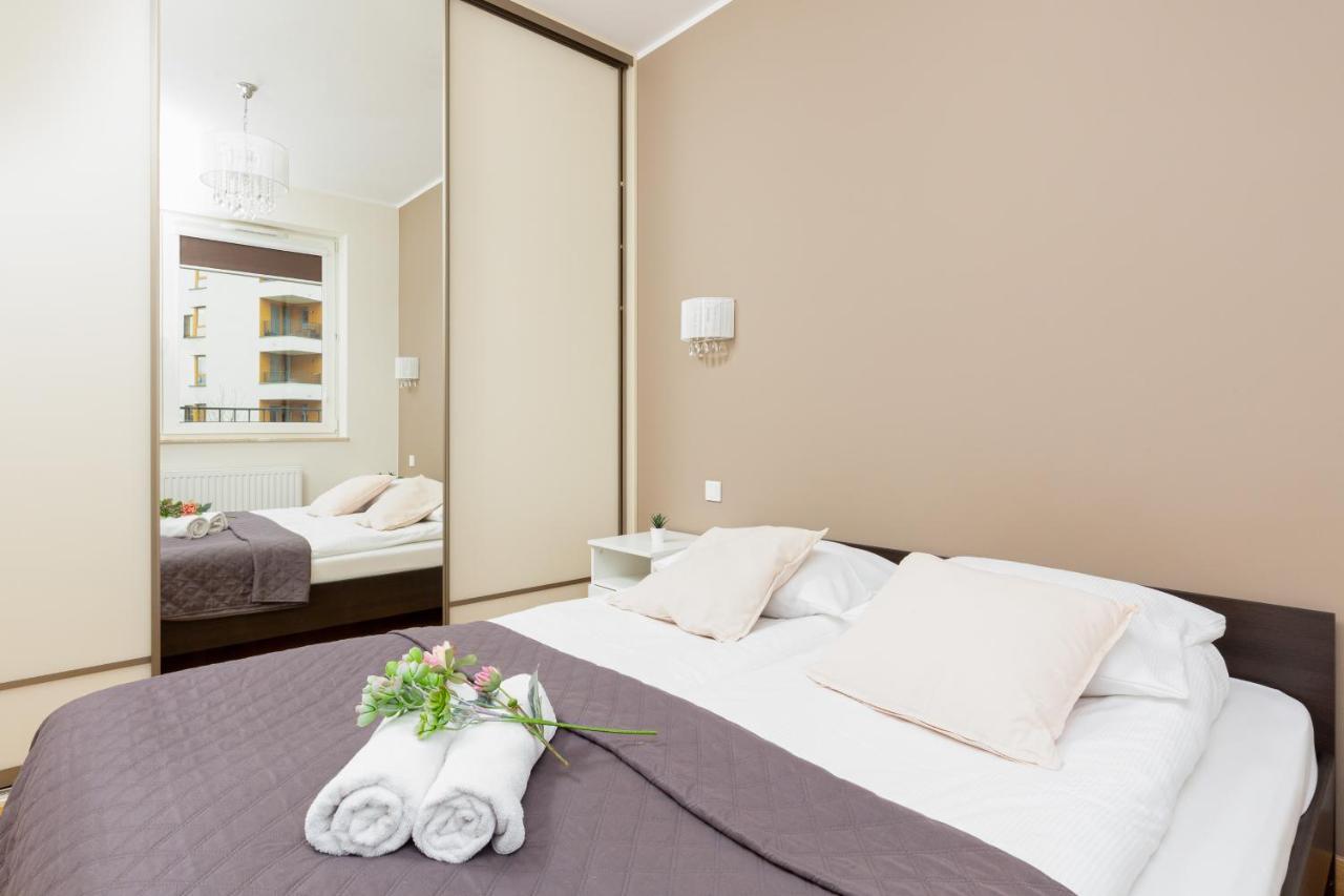 Kolorowy Goclaw Apartment By Noclegi Renters Варшава Екстериор снимка